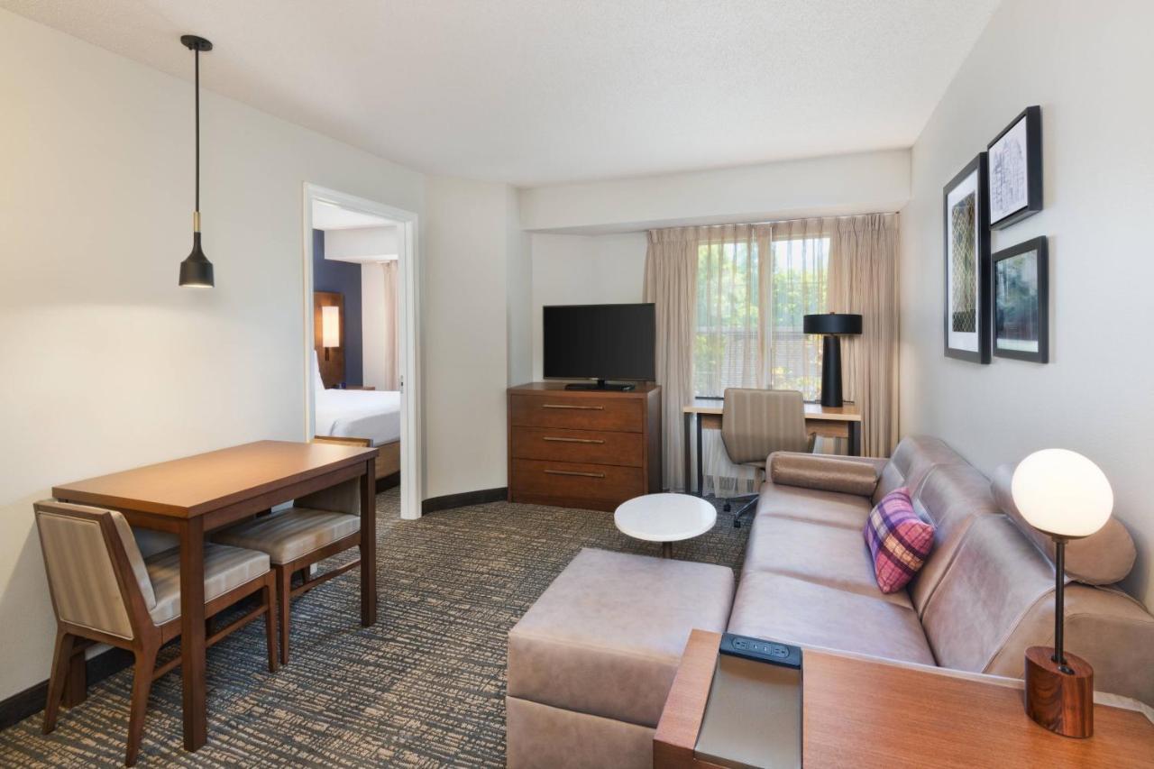 Residence Inn By Marriott State College Bagian luar foto