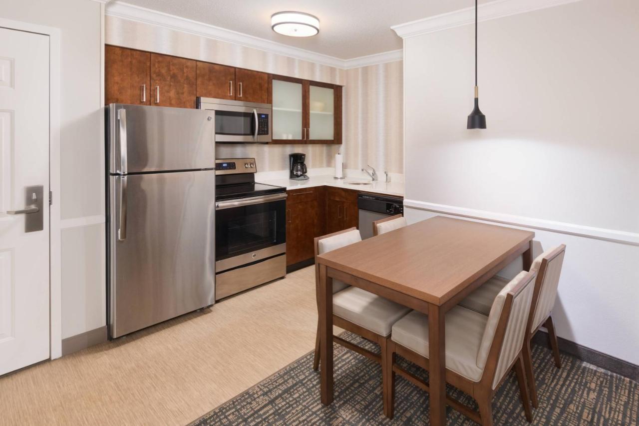 Residence Inn By Marriott State College Bagian luar foto