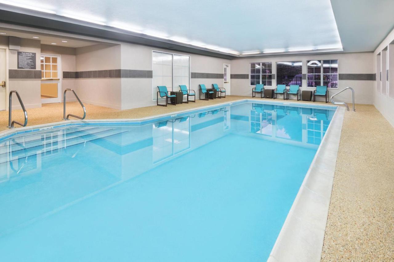Residence Inn By Marriott State College Bagian luar foto