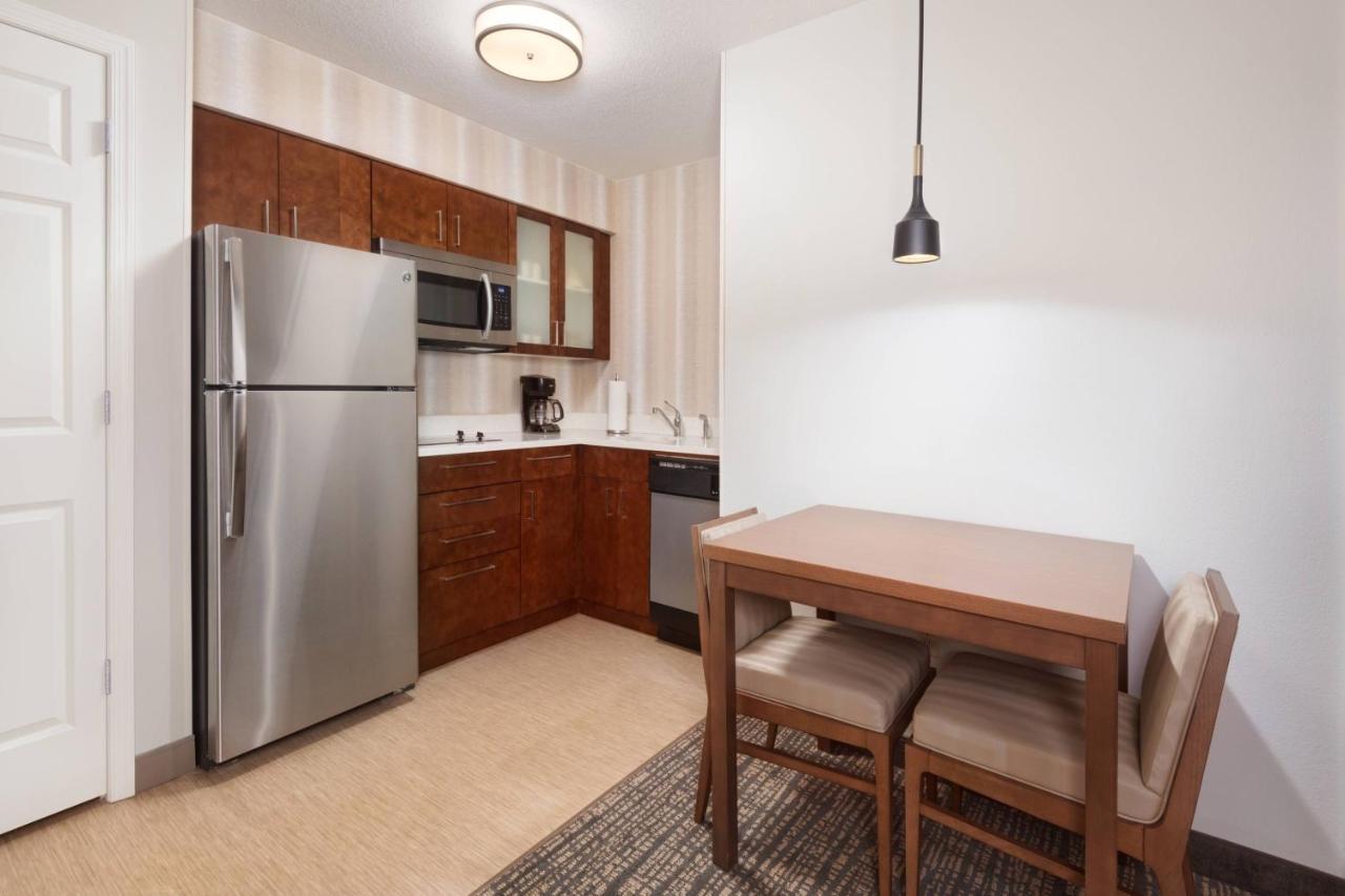 Residence Inn By Marriott State College Bagian luar foto