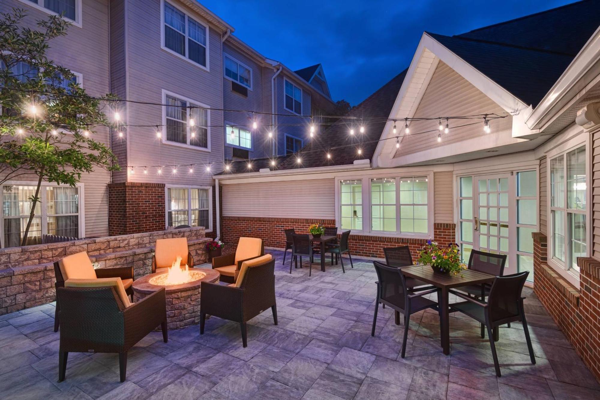 Residence Inn By Marriott State College Bagian luar foto